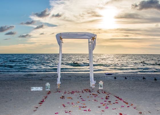 a beautiful wedding in Florida vow renewal